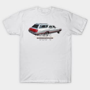 1971 Oldsmobile Vista Cruiser Station Wagon T-Shirt